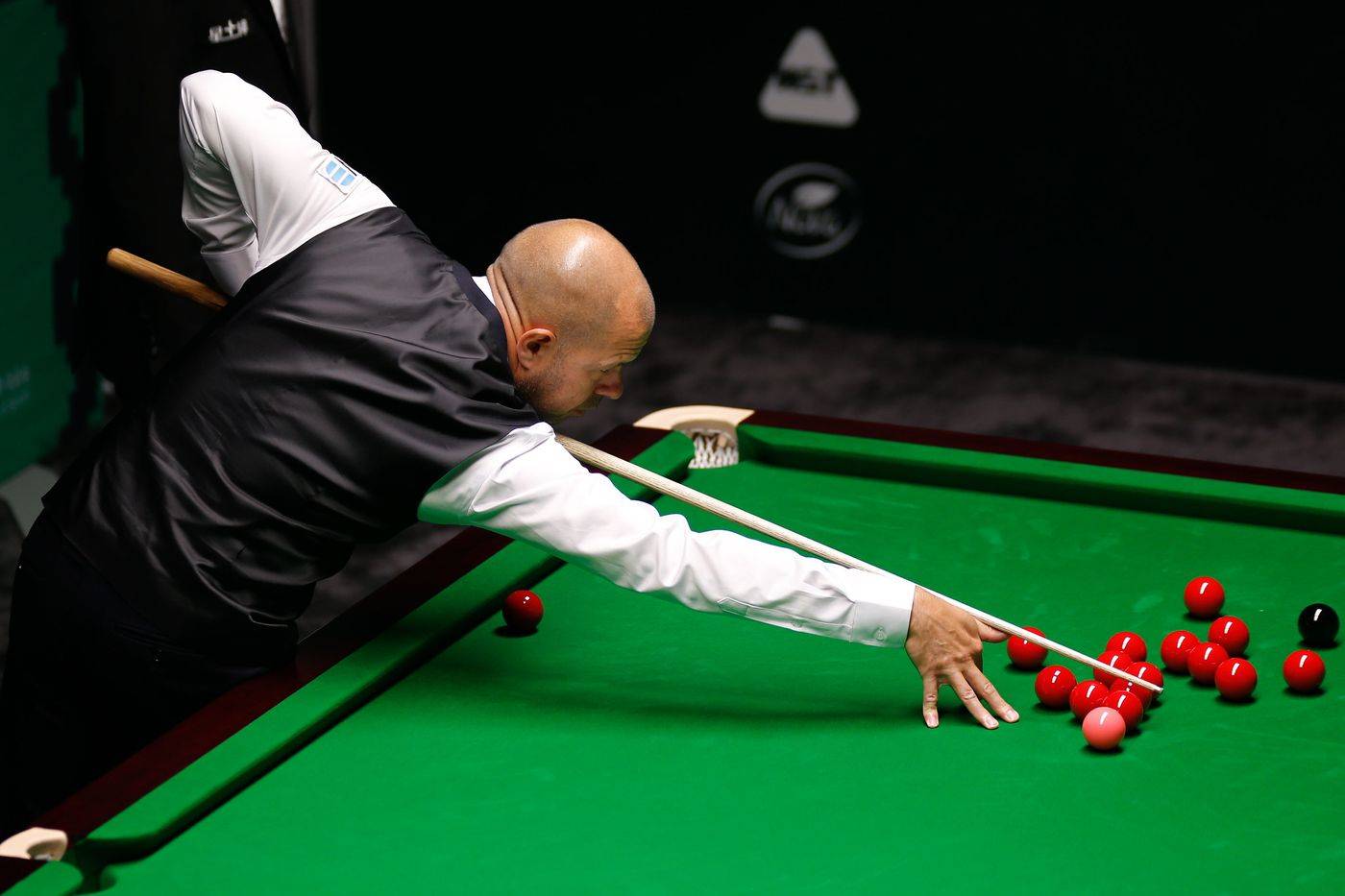 上空回荡 上空回荡