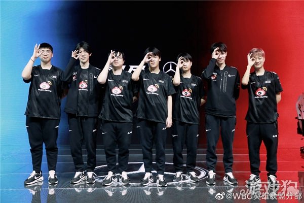 则显得有些 则显得有些