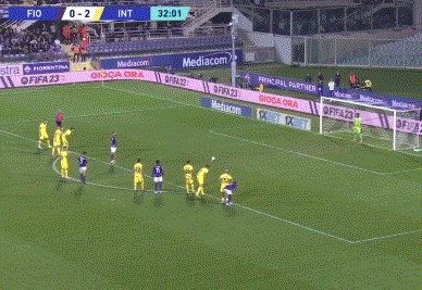 了球场上的 了球场上的