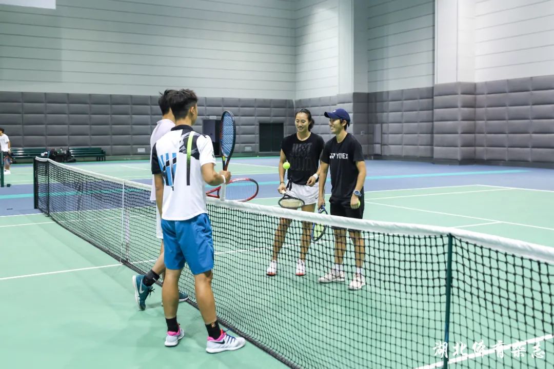 亮相都引发 亮相都引发